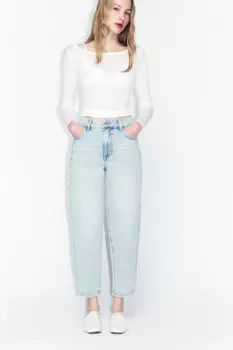 Джинсы mom fit укороченные с высокой посадкой