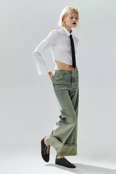 Джинсы прямые с широкими подворотами