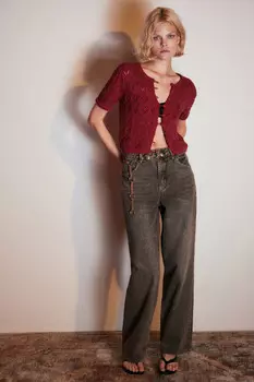 Джинсы прямые со средней посадкой