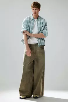 Джинсы широкие с вареным эффектом