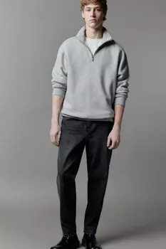 Джинсы tapered fit зауженные