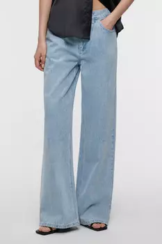 Джинсы-трубы wide leg заниженные с оторванным карманом