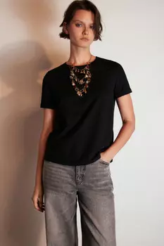 Футболка базовая с подвернутыми рукавами