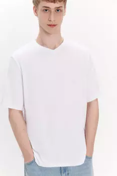 Футболка базовая с V-вырезом