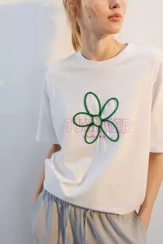 Футболка хлопковая с декором из шнурка