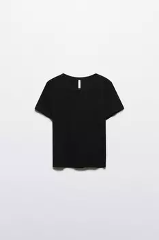 Футболка из фактурного трикотажа