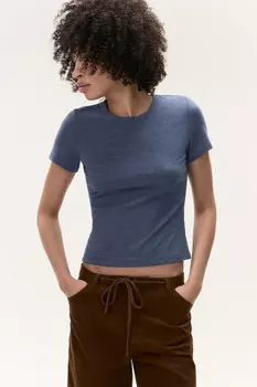 Футболка из фактурного трикотажа