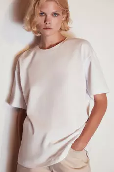 Футболка из плотного хлопкового трикотажа