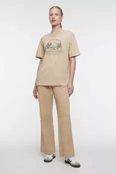 Футболка oversize хлопковая с принтом в походном стиле