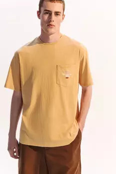 Футболка oversize с карманом и принтом