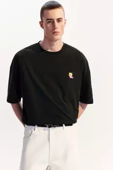 Футболка oversize с маленькой вышивкой