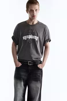 Футболка oversize с вареным эффектом и принтом