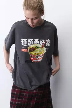 Футболка oversize с вареным эффектом и принтом