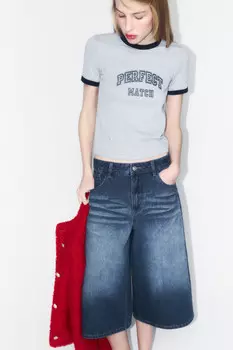 Футболка прямая с принтом-надписью