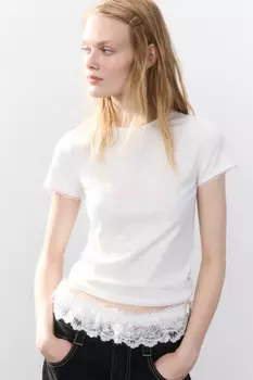 Футболка с принтом и кружевом