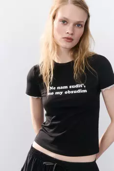 Футболка с принтом и кружевом