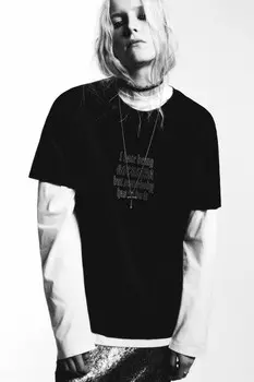 Футболка с вареным эффектом и принтом