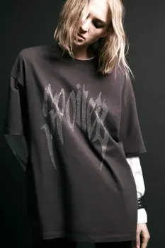 Футболка свободная с принтом-надписью