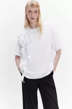 Футболка свободная с воланами и цветком