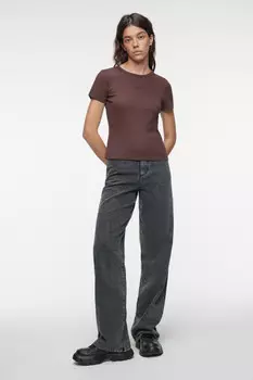 Футболка-топ хлопковая облегающая в рубчик с вышивкой