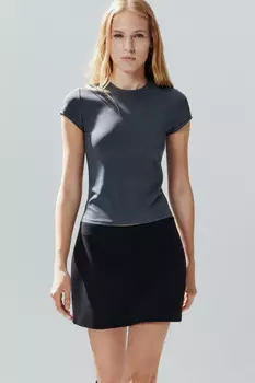 Футболка-топ облегающая