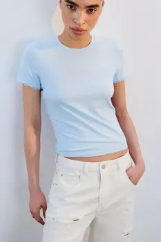 Футболка-топ с кружевом на рукавах