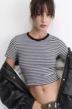 Футболка-топ укороченная в полоску