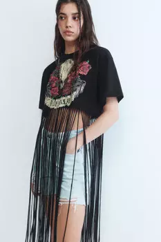 Футболка укороченная с длинной бахромой