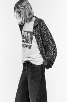 Худи-зипка из футера с леопардовым принтом