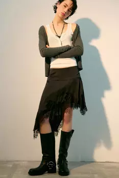 Юбка асимметричная с кружевом