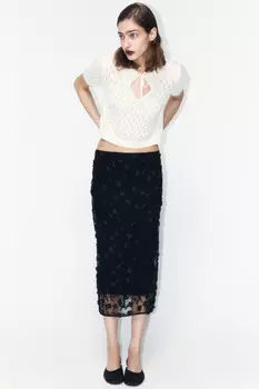 Юбка миди прямая с объемными цветами