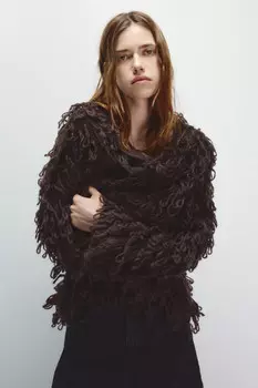 Кардиган на крючках с бахромой