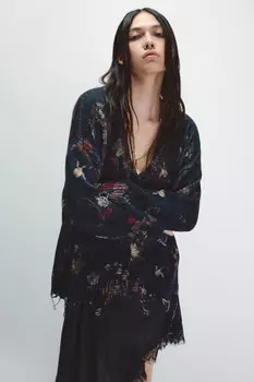 Кардиган на пуговицах рваный с принтом