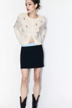 Кардиган на пуговицах с цветочной вышивкой