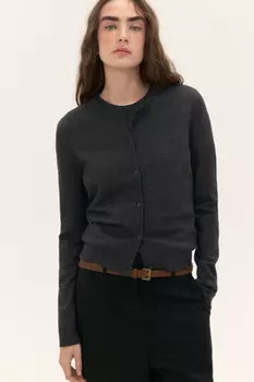 Кардиган на пуговицах с круглым вырезом