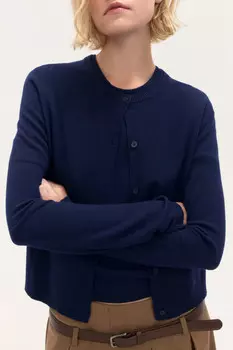 Кардиган на пуговицах с круглым вырезом