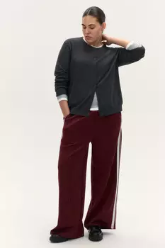 Кардиган на пуговицах с круглым вырезом