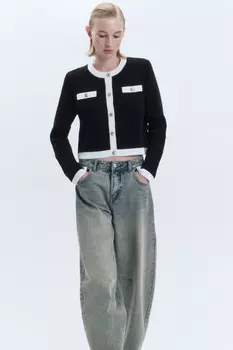 Кардиган на пуговицах укороченный с круглым вырезом