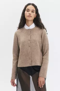 Кардиган на пуговицах вязаный в рубчик