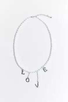 Колье из жемчужного бисера с подвесками