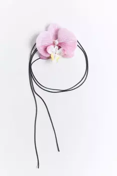 Колье-шнурок с объемной орхидеей