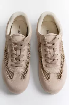 Кроссовки с вставкой из сетки