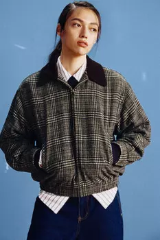 Куртка-бомбер драповая в клетку