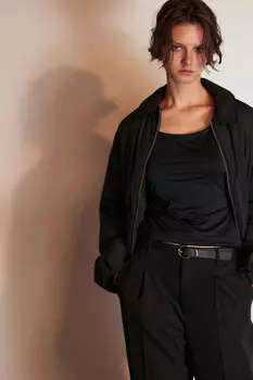 Куртка-бомбер с отложным воротником