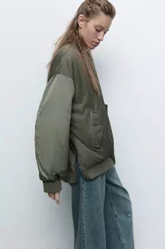 Куртка-бомбер утепленная с разрезами на молнии