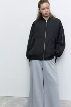 Куртка-бомбер утепленная с разрезами на молнии