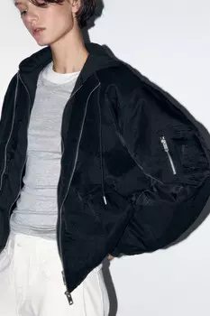 Куртка-бомбер утепленная с трикотажным капюшоном