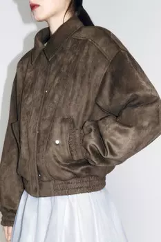 Куртка-бомбер утепленная с замшевой фактурой