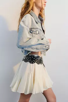 Куртка джинсовая укороченная с открытыми срезами