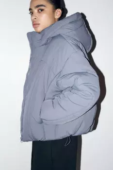 Куртка короткая стеганая с капюшоном